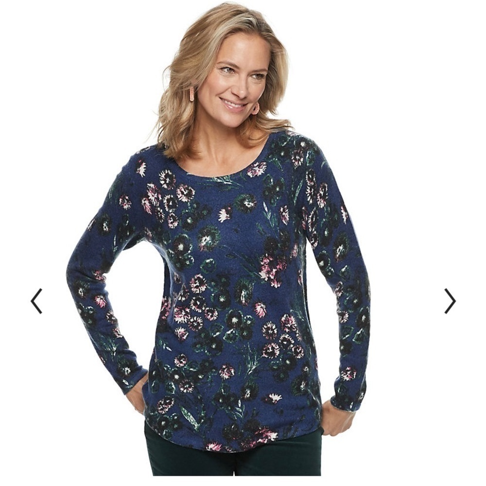 Croft and barrow navy floral crew neck sweater!